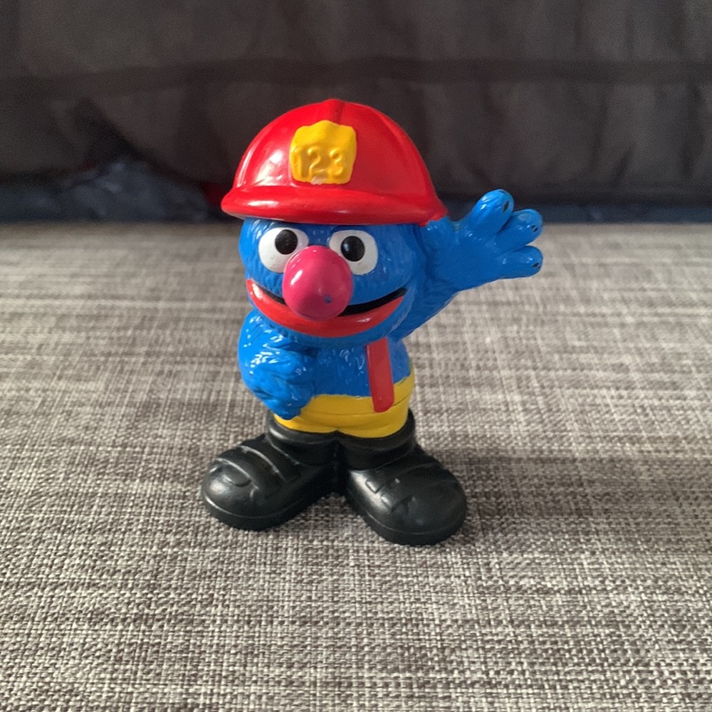 Colorful Kids Toy Set, Elmo Grover Smurfs - Picture 7 of 7
